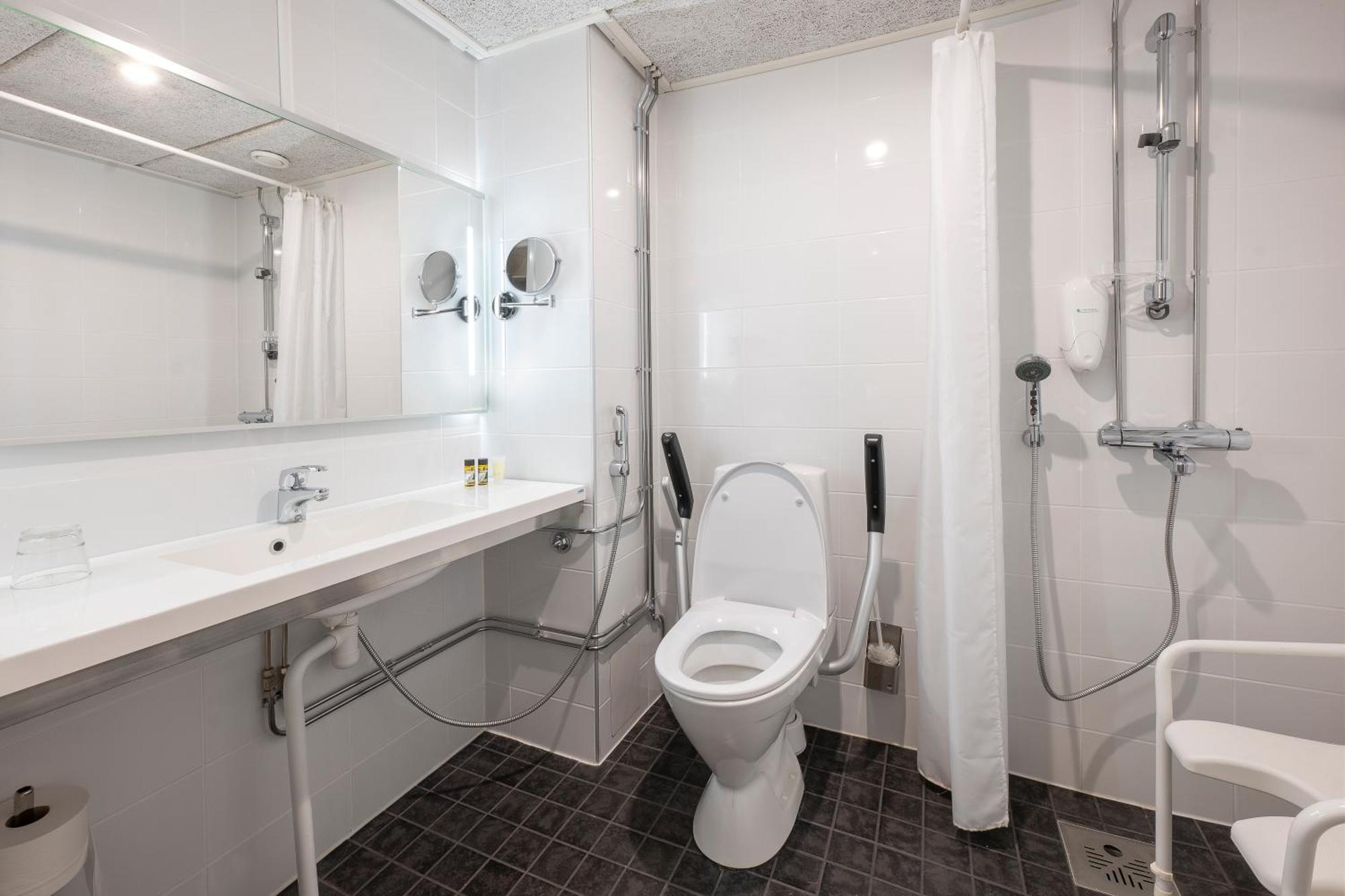 Twin Room - Disability Access,1542084724:JPEG